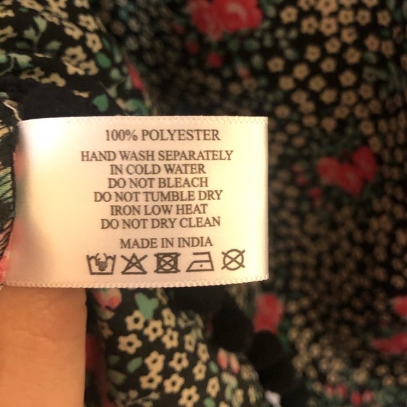 3/$25 🙌🏼 NWT America & Beyond Floral Off the Shoulder Pom Pom Edge Dress S - Picture 8 of 8